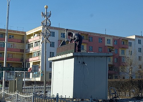                      Буруу хэмжээд байхаар нь буулгаад хаячихсан юм уу