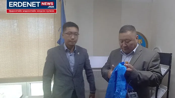 Д.Халтар Баянбулаг багийн Засаг даргын тамгаа гардан авлаа