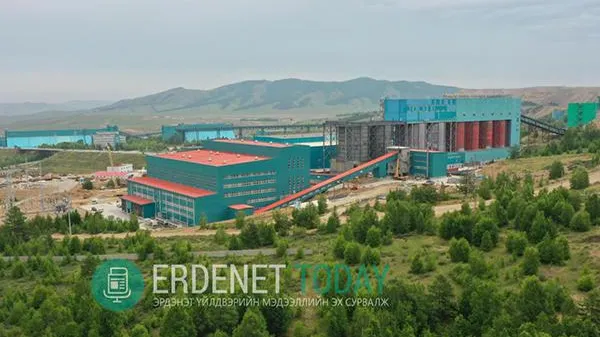 ЭРДЭНЭТ ҮЙЛДВЭР 7 САРЫН ҮЙЛДВЭРЛЭЛИЙН ТӨЛӨВЛӨГӨӨГ 100-ААС ДЭЭШ ХУВИАР БИЕЛҮҮЛЛЭЭ